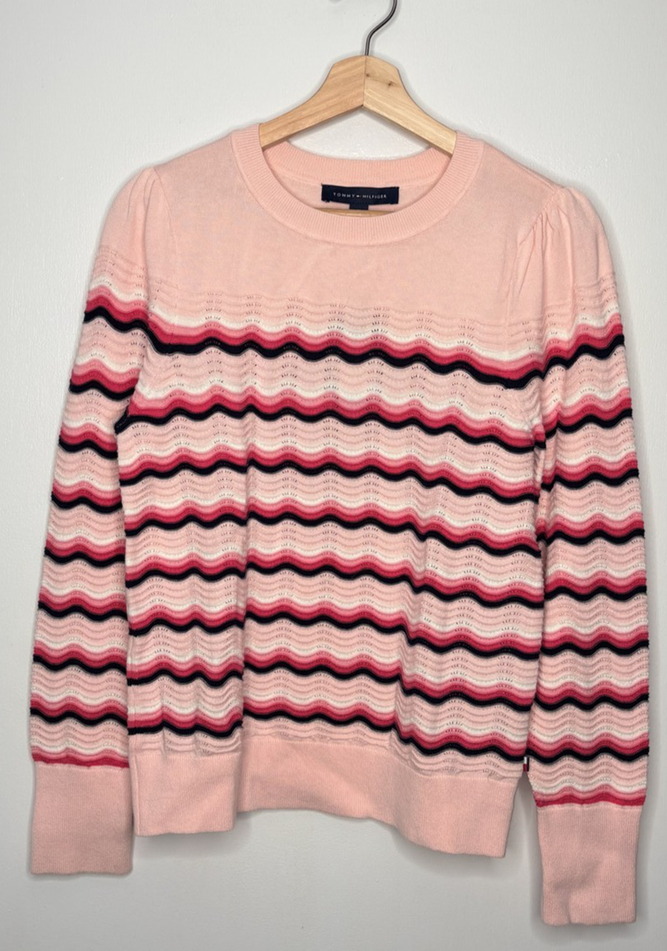 NWT Tommy Hilfiger Women's Pink Black Puff Sleeve Sweater Size Medium